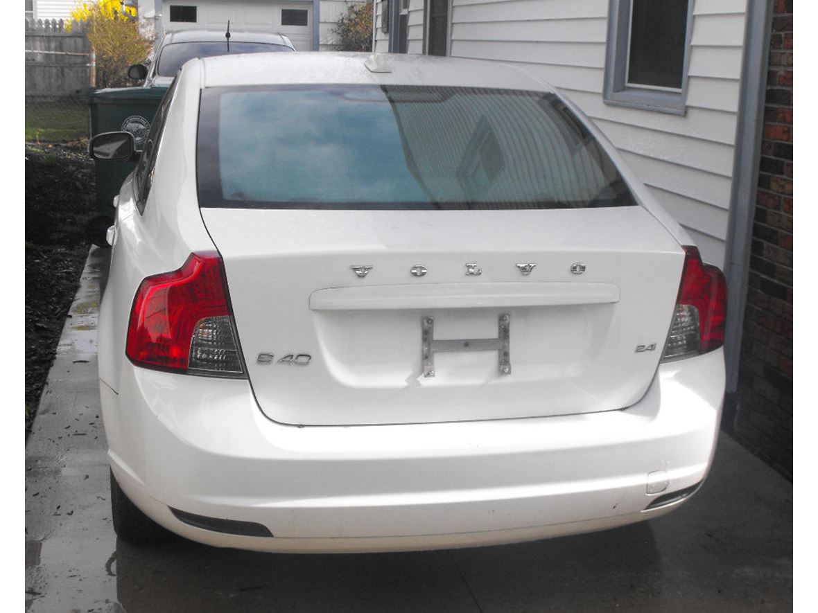2009 Volvo S40 for sale by owner in Niagara Falls