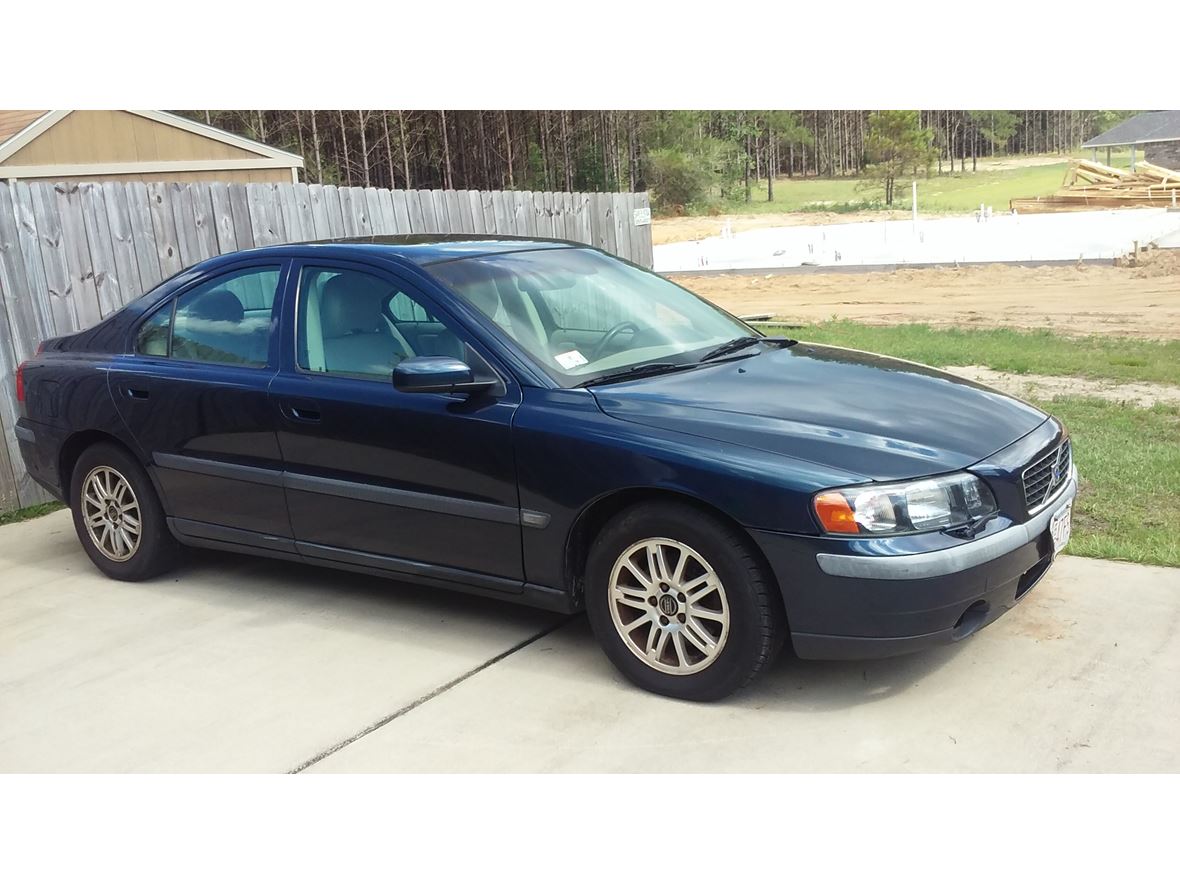 2004 Volvo S60 for sale by owner in Laurel Hill