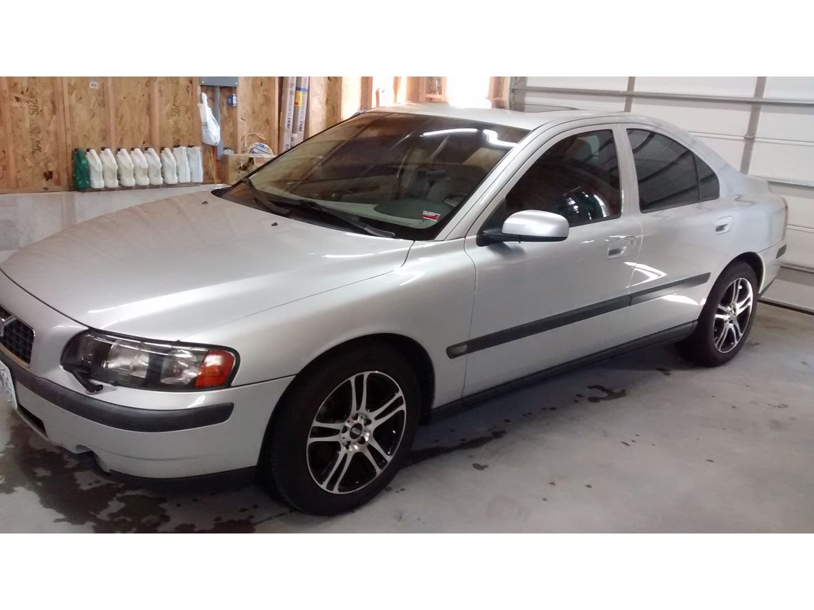 2004 Volvo S60 for sale by owner in Independence