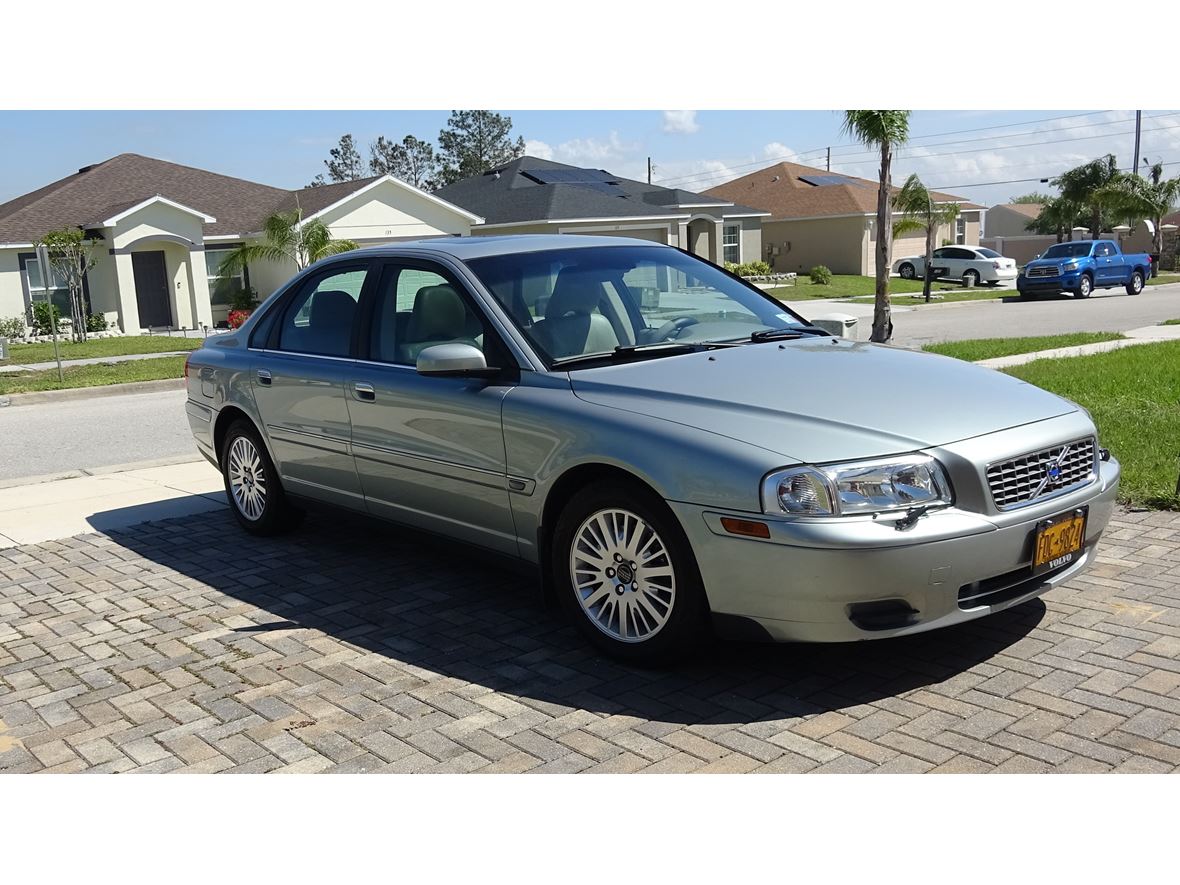 2004 Volvo S80 for sale by owner in Davenport