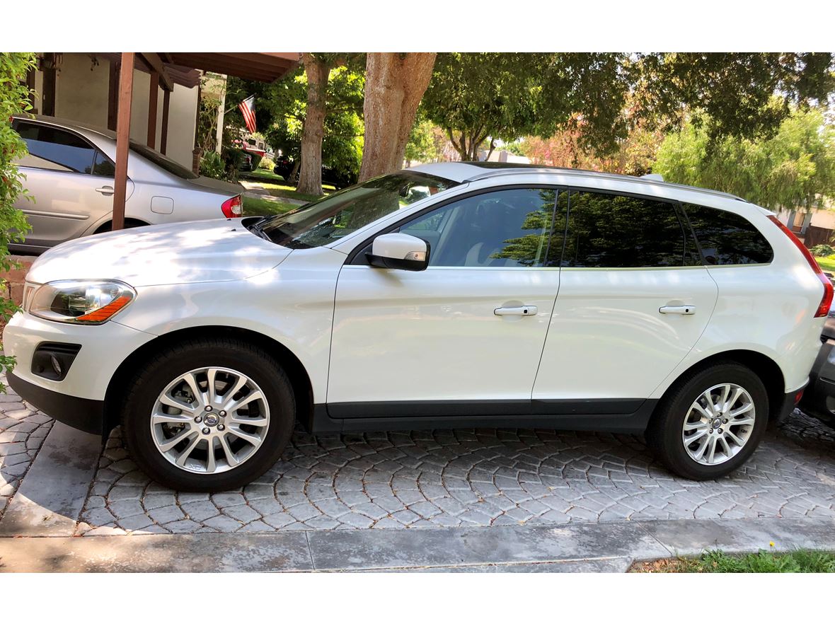 2010 Volvo Xc60 for sale by owner in Burbank