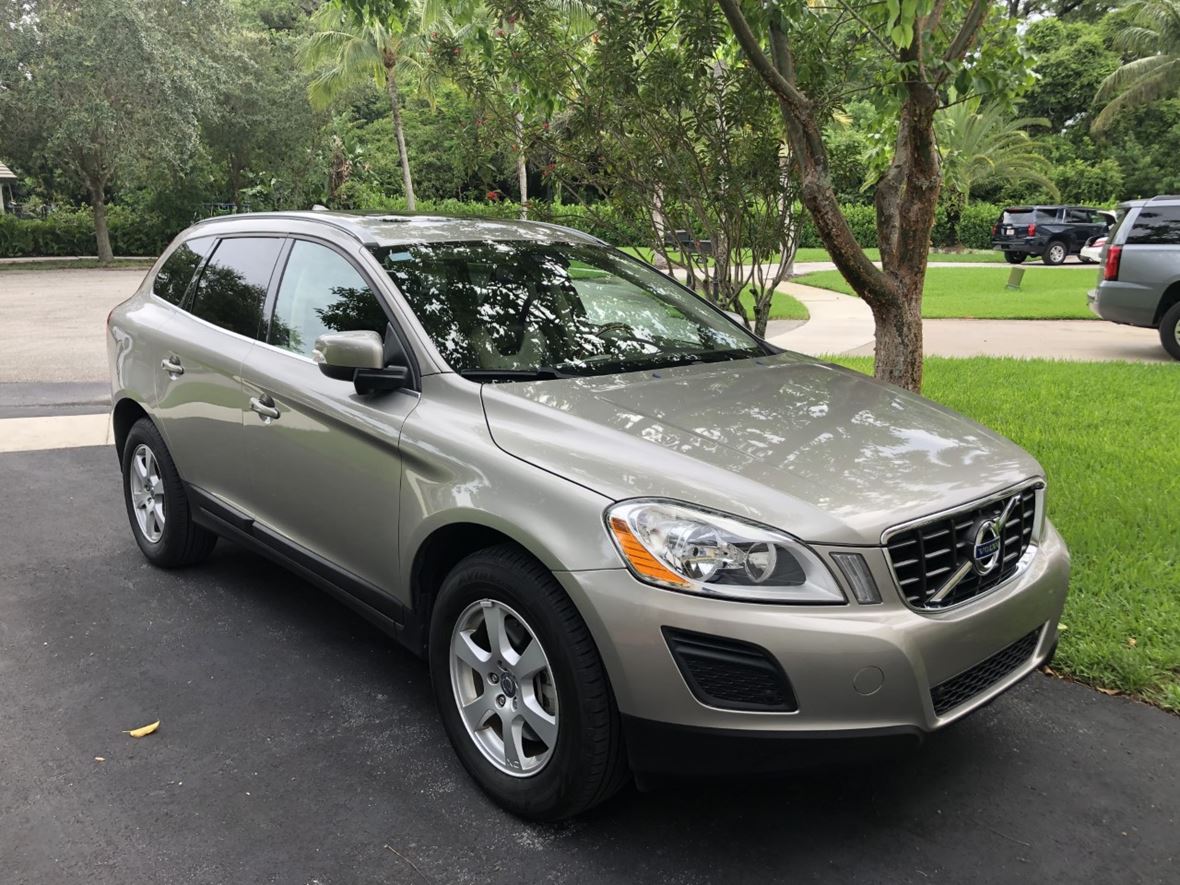 2012 Volvo Xc60 for sale by owner in Fort Lauderdale