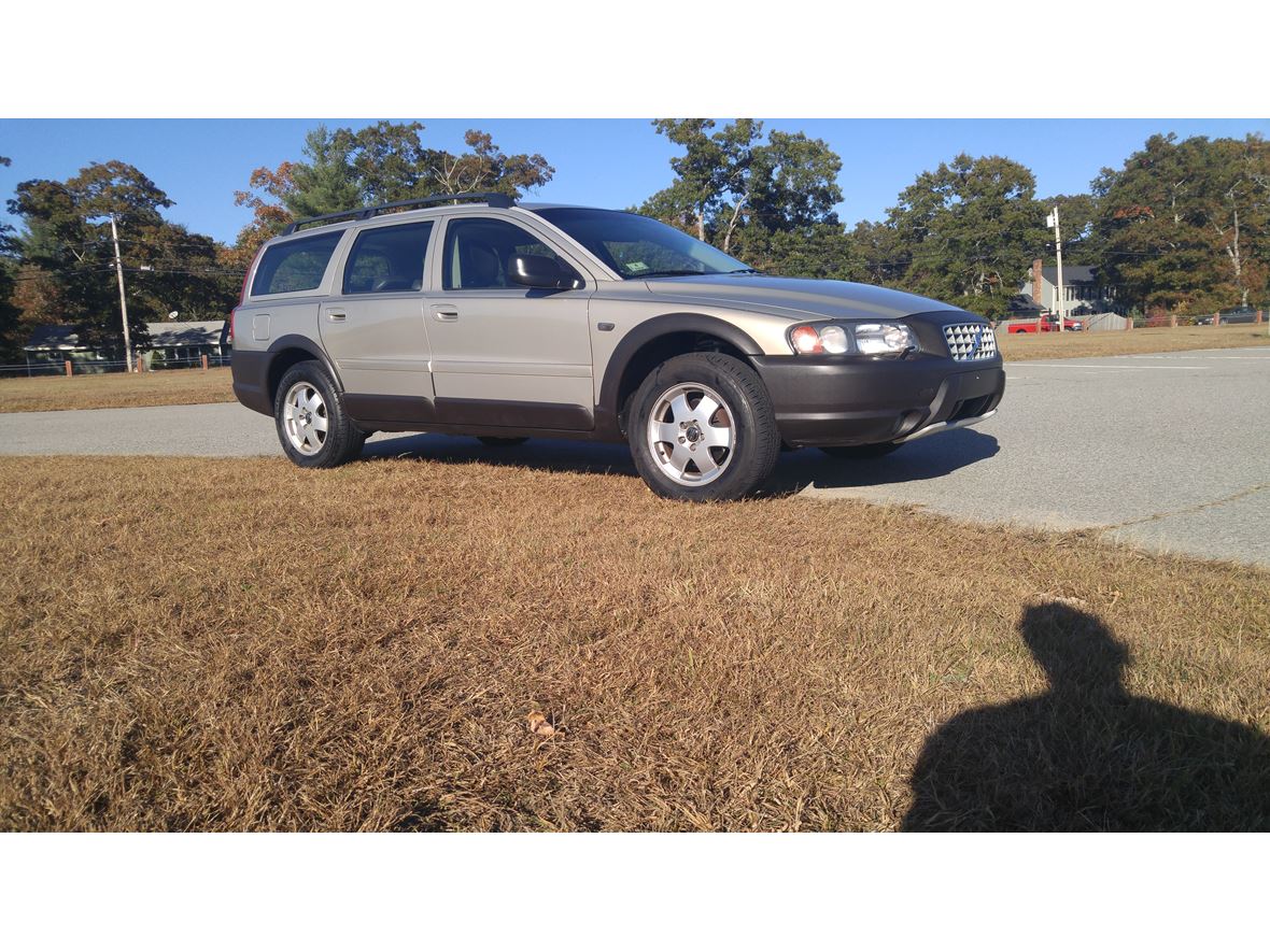 2002 Volvo Xc70 for sale by owner in Taunton