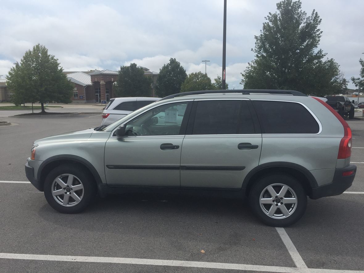 2004 Volvo XC90 for sale by owner in Kansas City